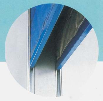 ��������T